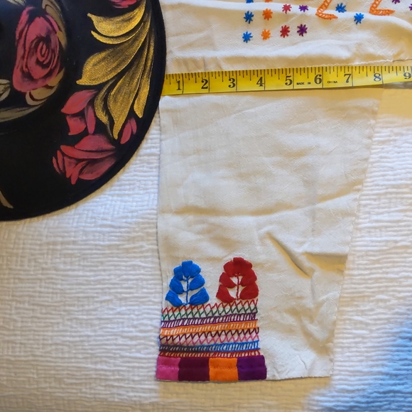 Handmade Indigenous blouse. - Picture 6 of 6